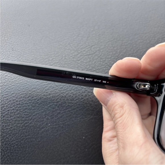 Gucci Glossy Black Eyewear main image 10
